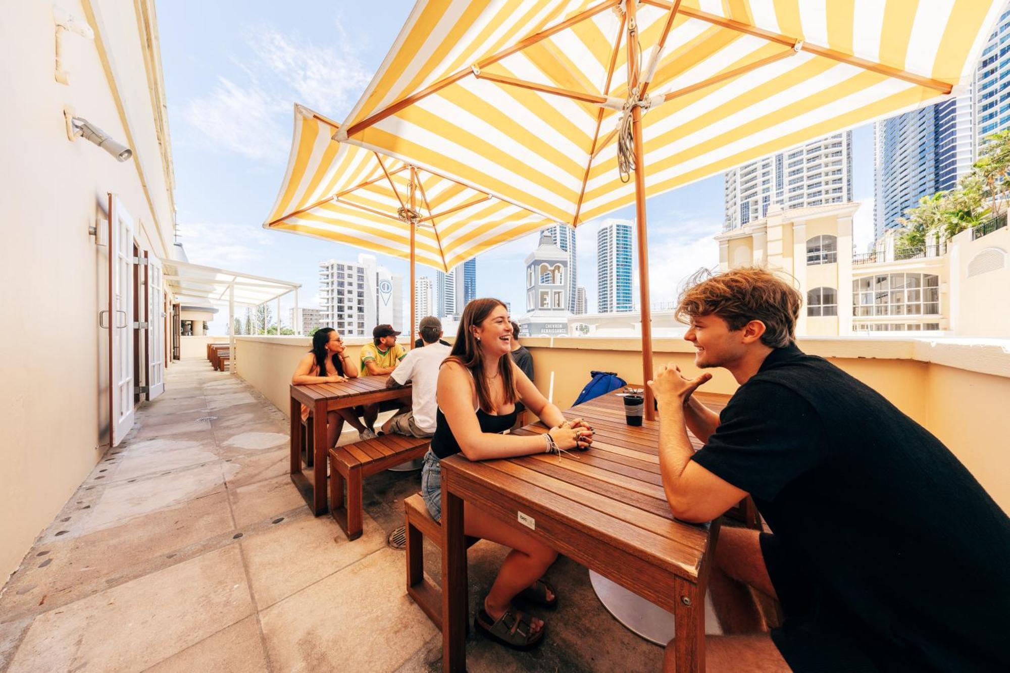 Hostel Maze Backpackers - Gold Coast Zewnętrze zdjęcie